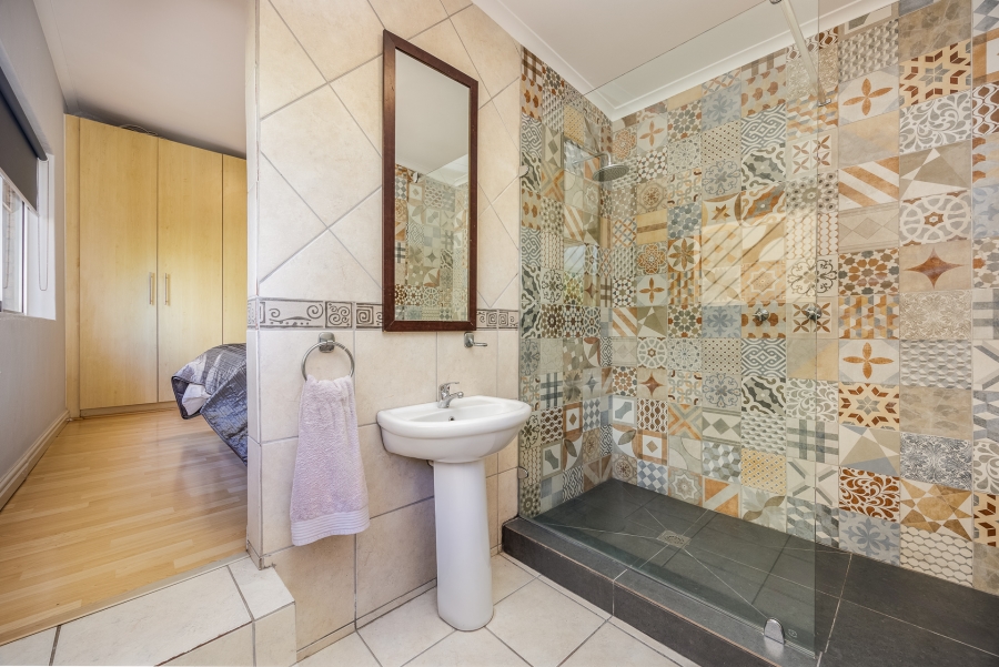 4 Bedroom Property for Sale in Vierlanden Western Cape